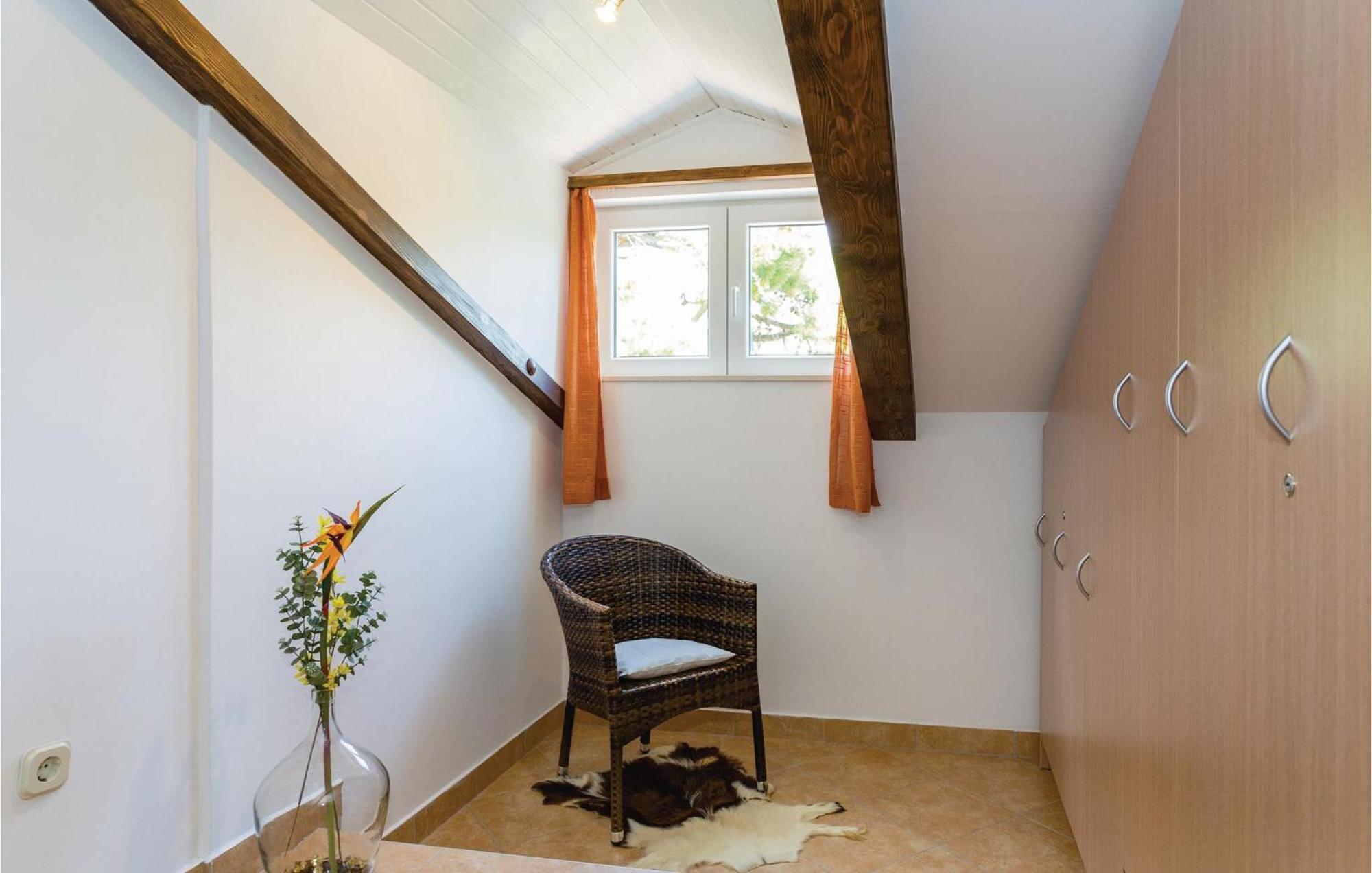 In With Kitchenette Appartement